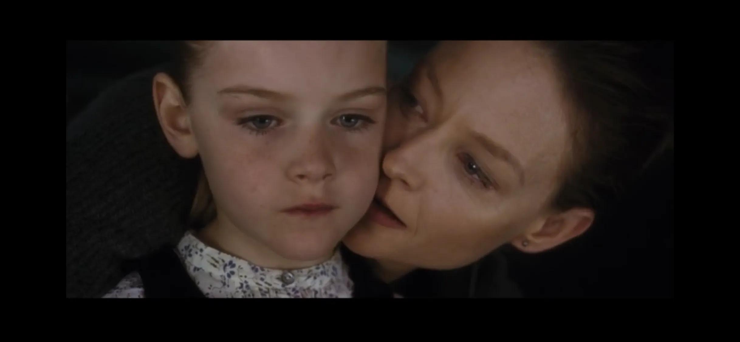 《空中危机》- 小女孩竟在空中凭空消失？