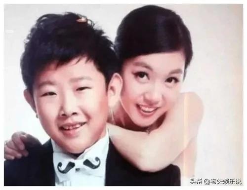 他才是真正的“不老男神”，34岁还在演孩子，娶妻被嘲似两代人