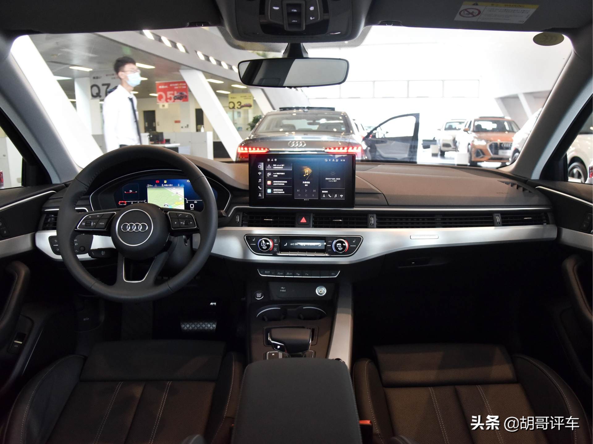 充满运动气息，BBA里最实惠，小姐姐最爱，实拍奥迪A4L