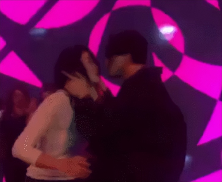 24小时10个瓜！豪门二胎、未婚先孕、疑隐婚生子…娱圈又多5个娃