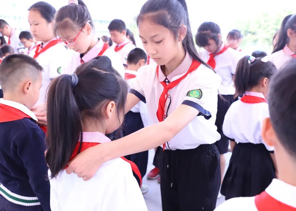 红领巾心向党 争做新时代好队员｜成都市双流区黄甲小学