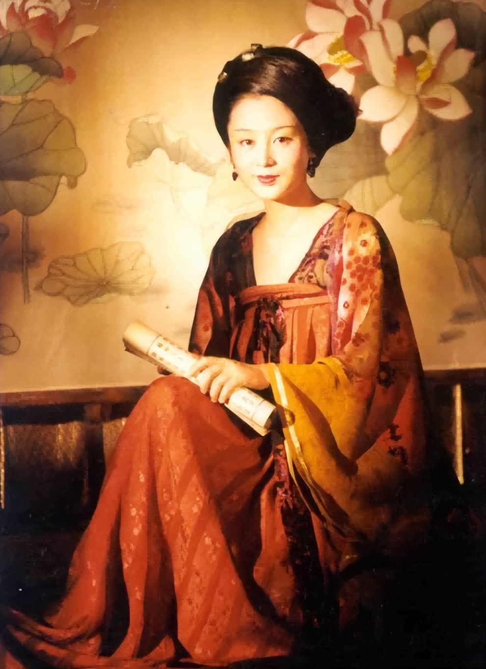 “歪瓜裂枣”别硬演公主，这9位女星告诉你，什么才叫金枝玉叶