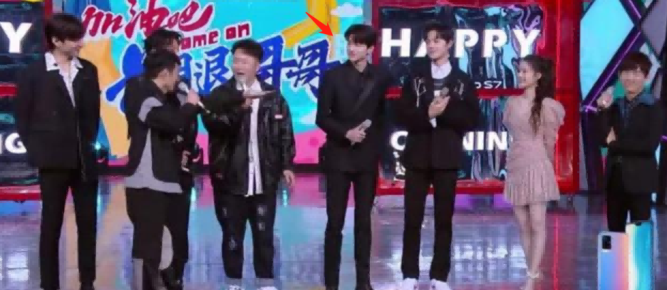 身高超185的10位男星，个个“鹤立鸡群”，不用自欺欺人谎报身高