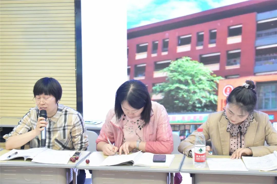 实验小学外国语学校周晓玲名师工作室送教到双流中学九江实验学校