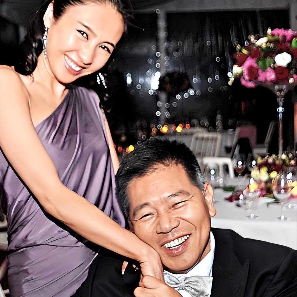 前半生波折后半生享福，嫁残疾富豪，13年后的黎姿才是人生赢家