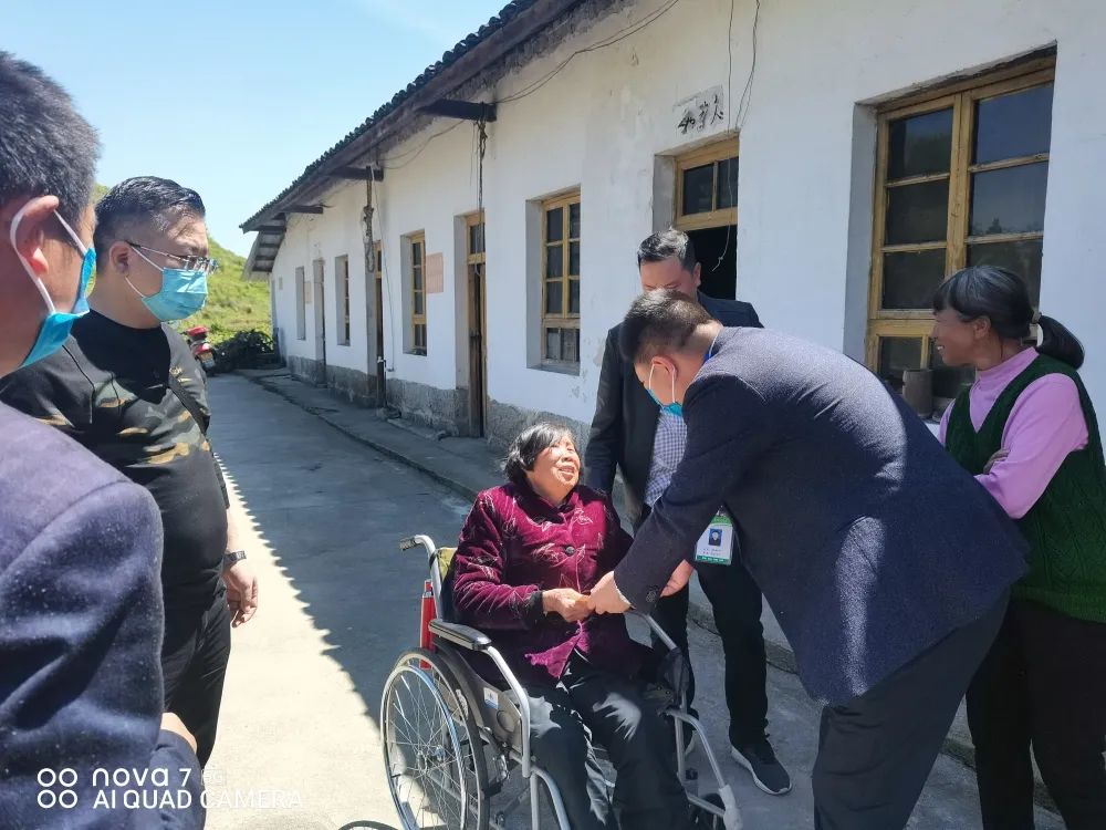 主题党日瑶山行：隆回县人民医院内科党支部开展主题党日活动