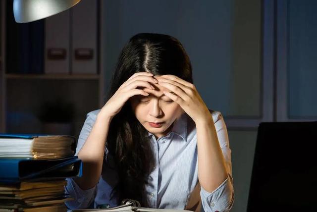 痤疮出现是体内毒素太多？平时应该怎样治疗？
