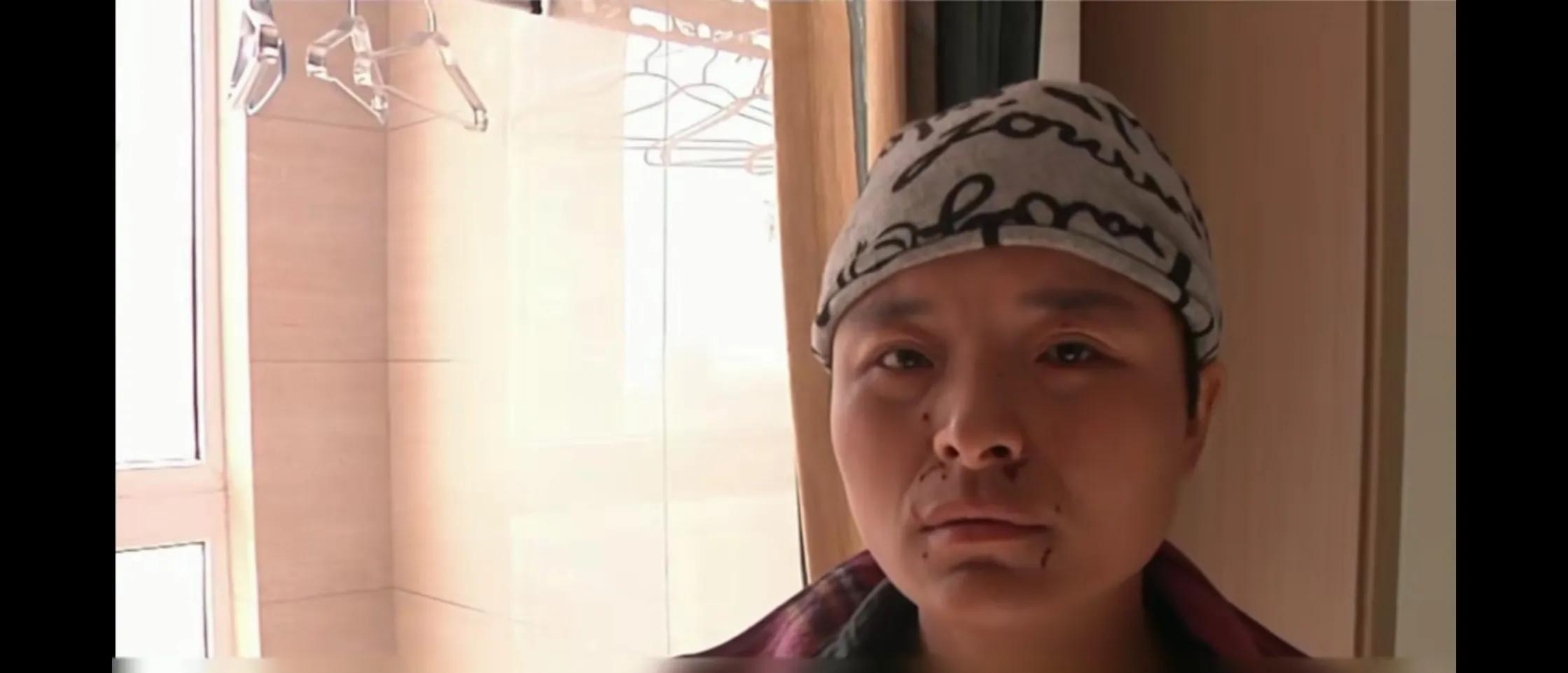 脸被抓烂，夜壶扣头，强势婆婆被儿媳按地上摩擦，儿子默不作声