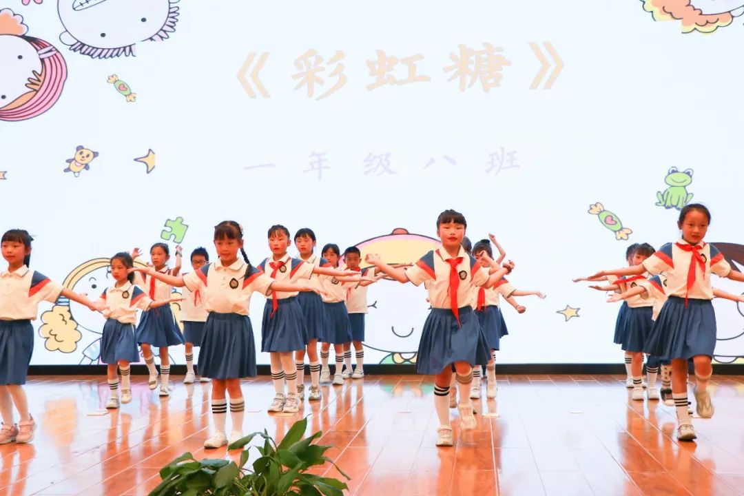 双流区彭镇小学开展第十四届校园艺术节海选暨文艺展演活动