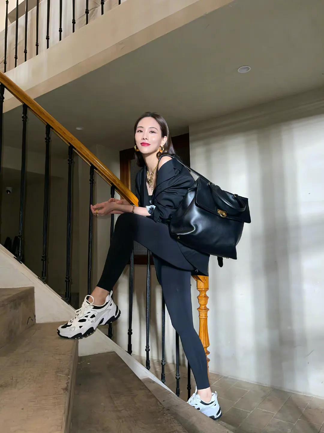 王菲菲近期穿搭