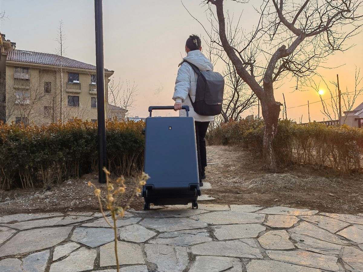 地平线大旅行家系列行李箱-简约大方安全可靠