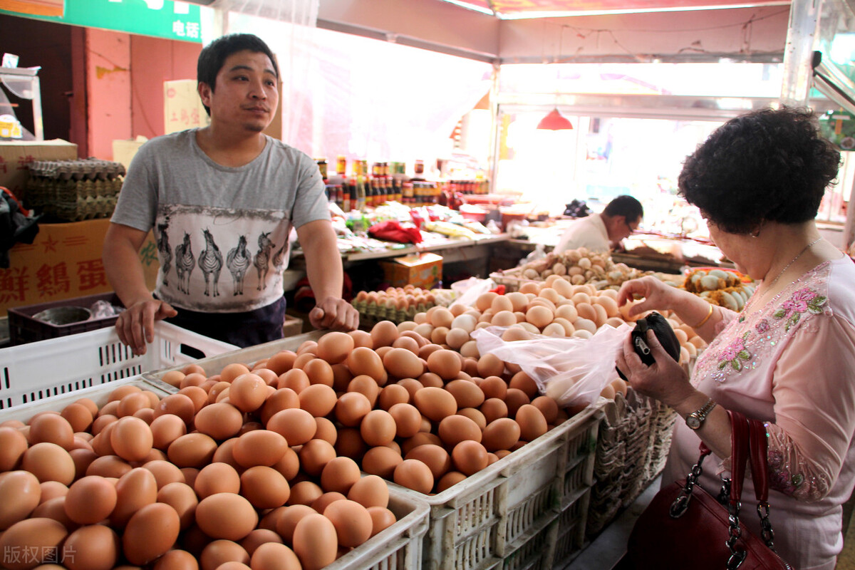 虾价涨12元，牛羊肉上浮10元，农副产品价格走高，早准备