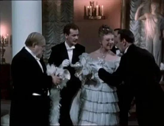 世界电影（0126）苏联电影《脖子上的安娜》（1954）剧照欣赏