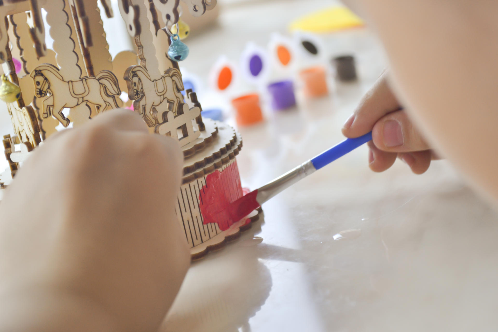 乐趣无穷 亲子互动和萌宝一起 玩玩当当狸旋转木马八音盒