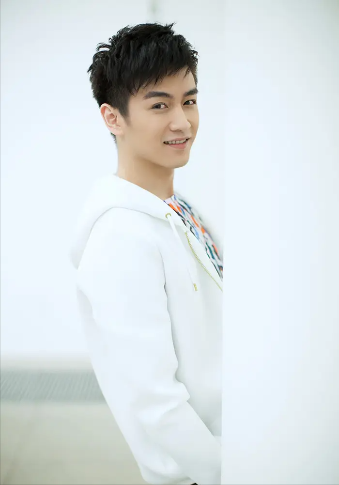 公子哥陈晓：那个娶了白月光的“顾千帆”，为何眼里失去了光？