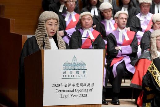 香港已回归24年，为何还脱不掉“滑稽”的假发？是时候摘下了