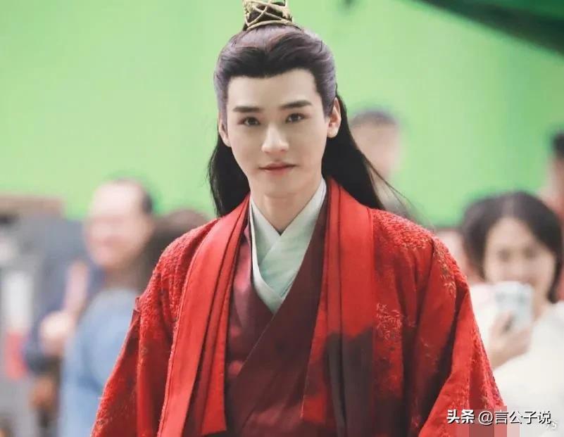 穿红衣古装帅成神的7位男星，有人气质冷艳，有人被请求焊在身上