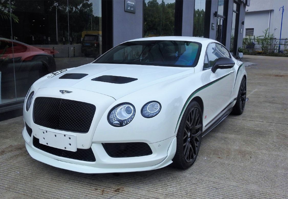 浙江首辆宾利GT3R，600万，内地30辆，4S店里的赔钱货