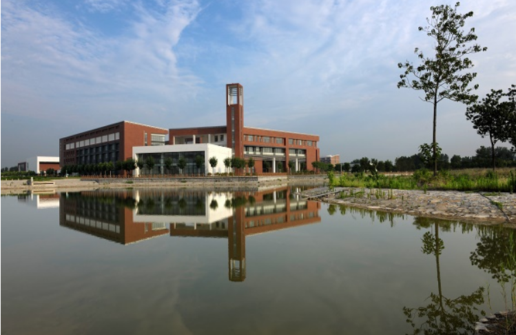 山东改名比较成功的大学，只是一所二本，但校名看起来像985