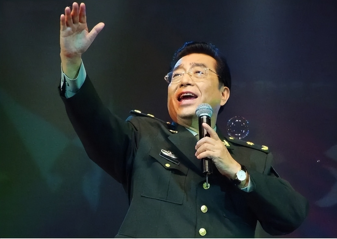 李双江长子李贺：弟弟李天一入狱后，他不计前嫌照顾父亲和继母