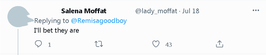 做代言人时顺走的高跟鞋，梅根还在拍订婚照时穿？网友：非常像