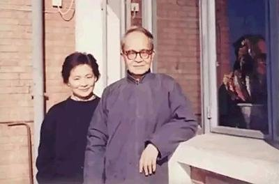 97年钱瑗病逝，8天后昏迷中的钱钟书突然喊道：阿圆，转去自己家