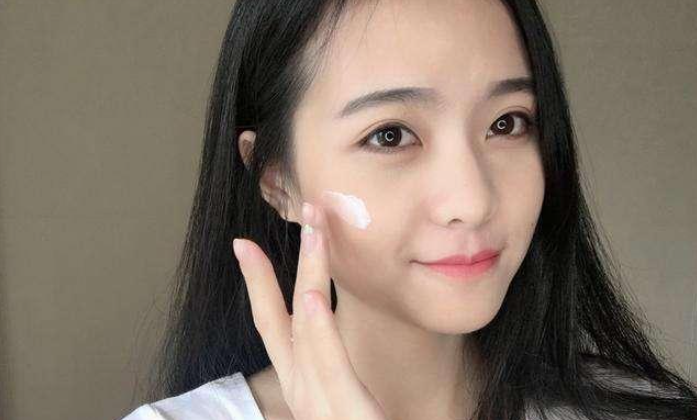 面霜不是越贵越好！这4款均价百元的“国货面霜”，完全不输大牌