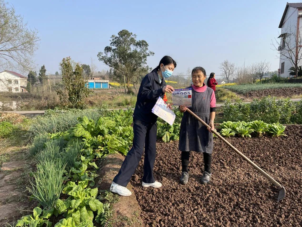 经开区靖民镇“禁种铲毒”在行动