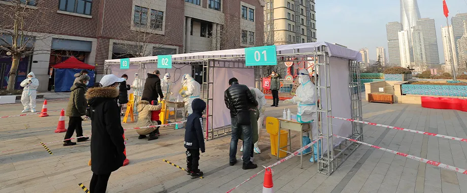 今日，郑州9城区全员核酸检测/金水、中原两区新增7个封控区/郑州公布8名病例活动轨迹/汤阴全县锁门闭户