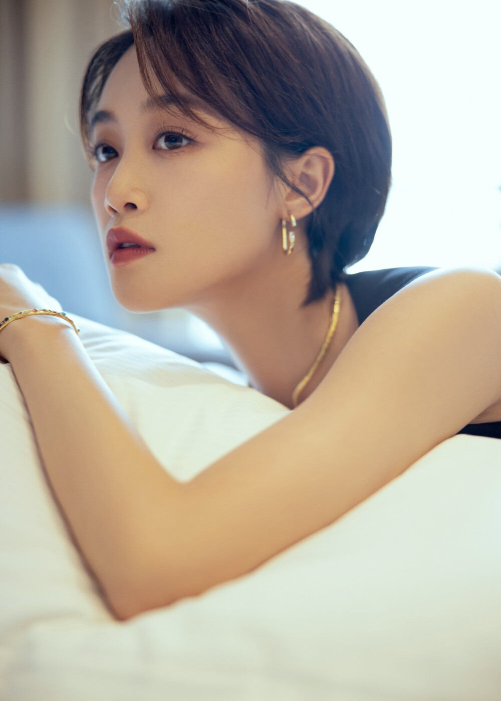 五官扁平也很美的女星,我只服这6位!没有浓眉大眼也是大美人