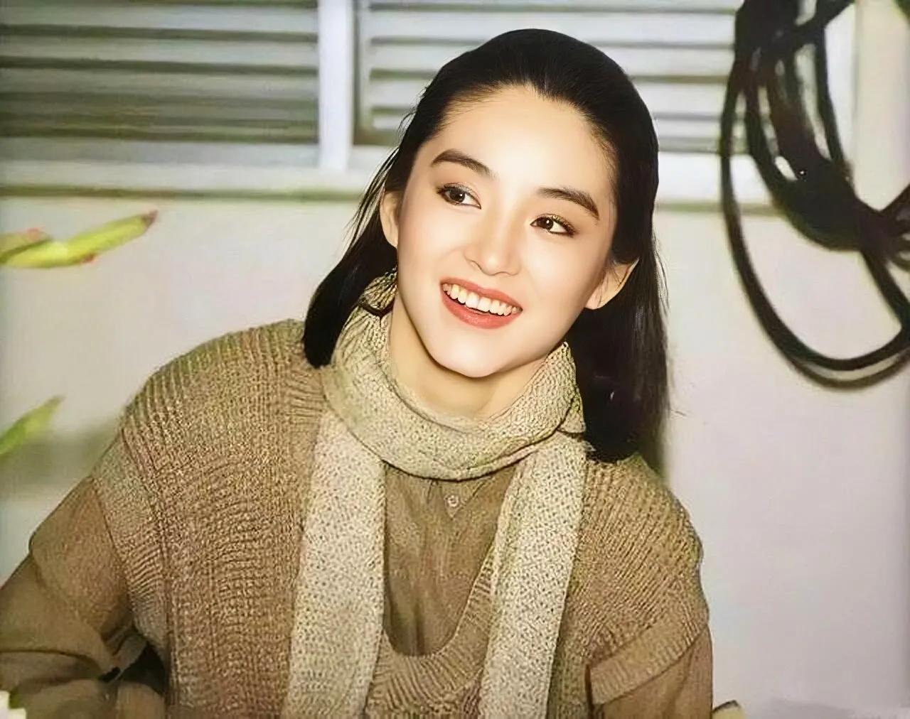 林青霞年轻时真是惊艳了时光