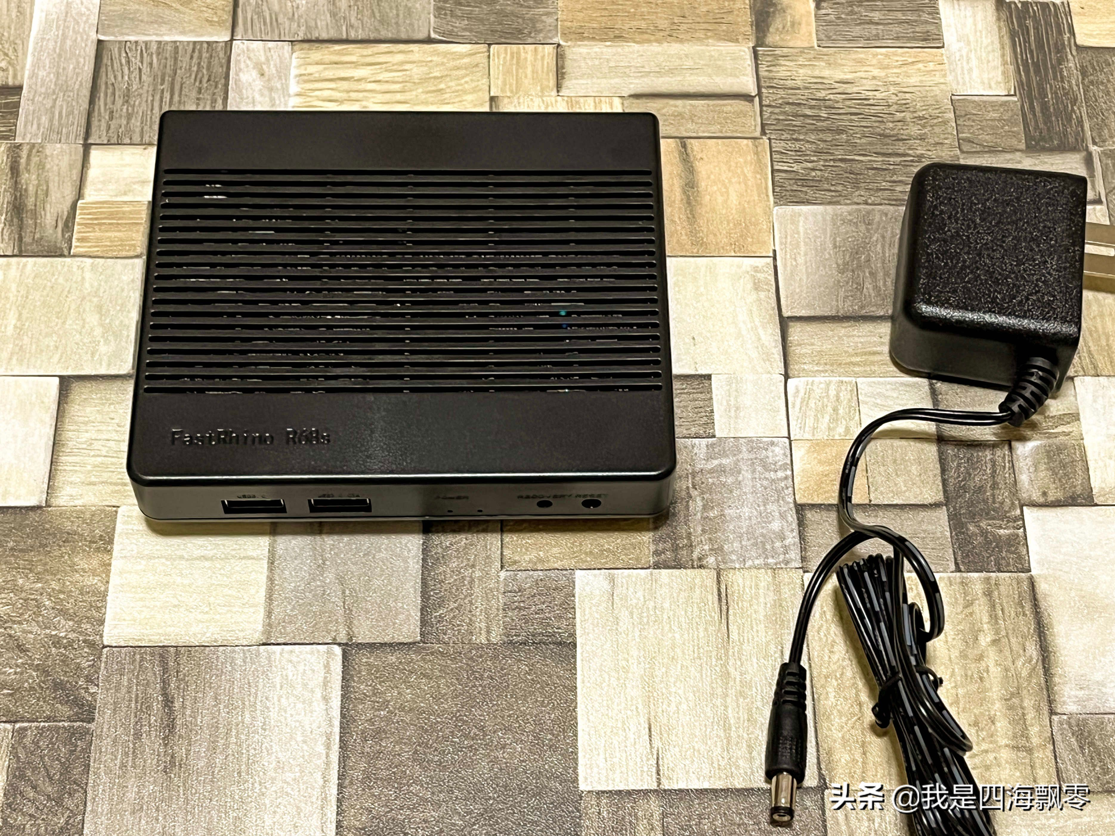 618我自購了一臺ARM軟路由來體驗，電犀牛R68S折騰可玩性研究分享