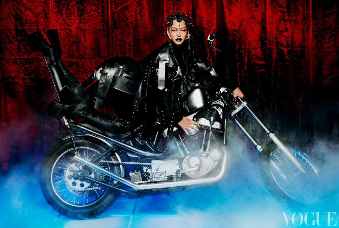 近期明星写真大片~星云卸了妆真认不出来了。女神还是安妮·海瑟薇