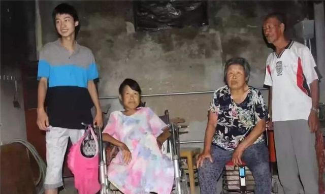 寒门贵子庞众望:母亲残疾,父亲精神病,744分进清华,校长亲自迎接