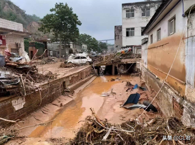 宅基地抵5万，自费13万，河南暴雨受灾村民开始领取新房钥匙