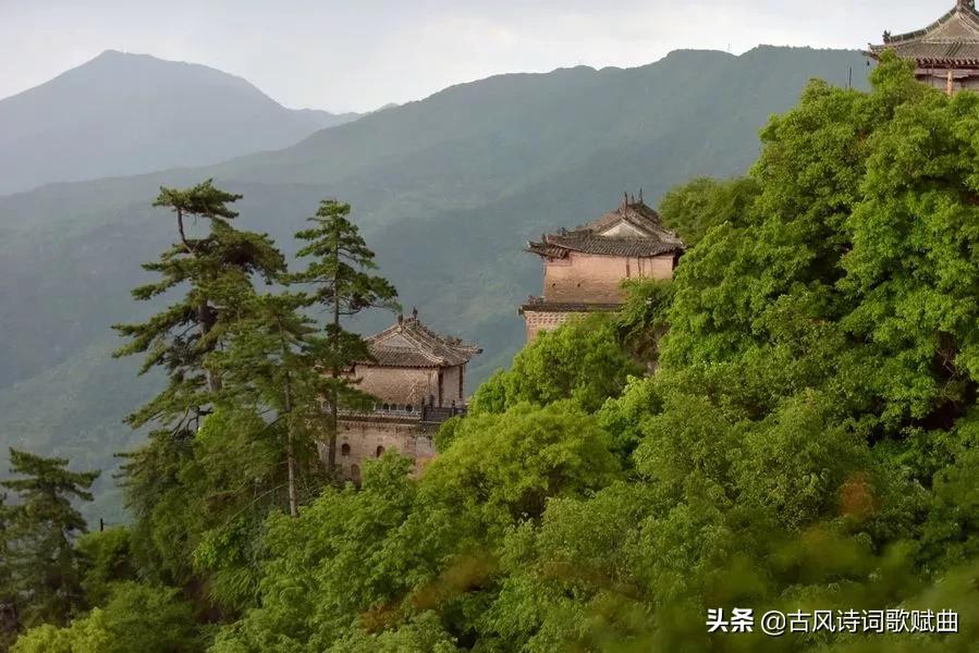 100首描写华夏名山的古诗词，每一首写尽了祖国的大好河山