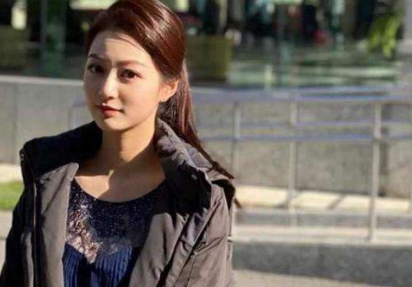 4名领诵员个个优秀，为啥唯独冯琳备受关注？杨澜一语道破玄机