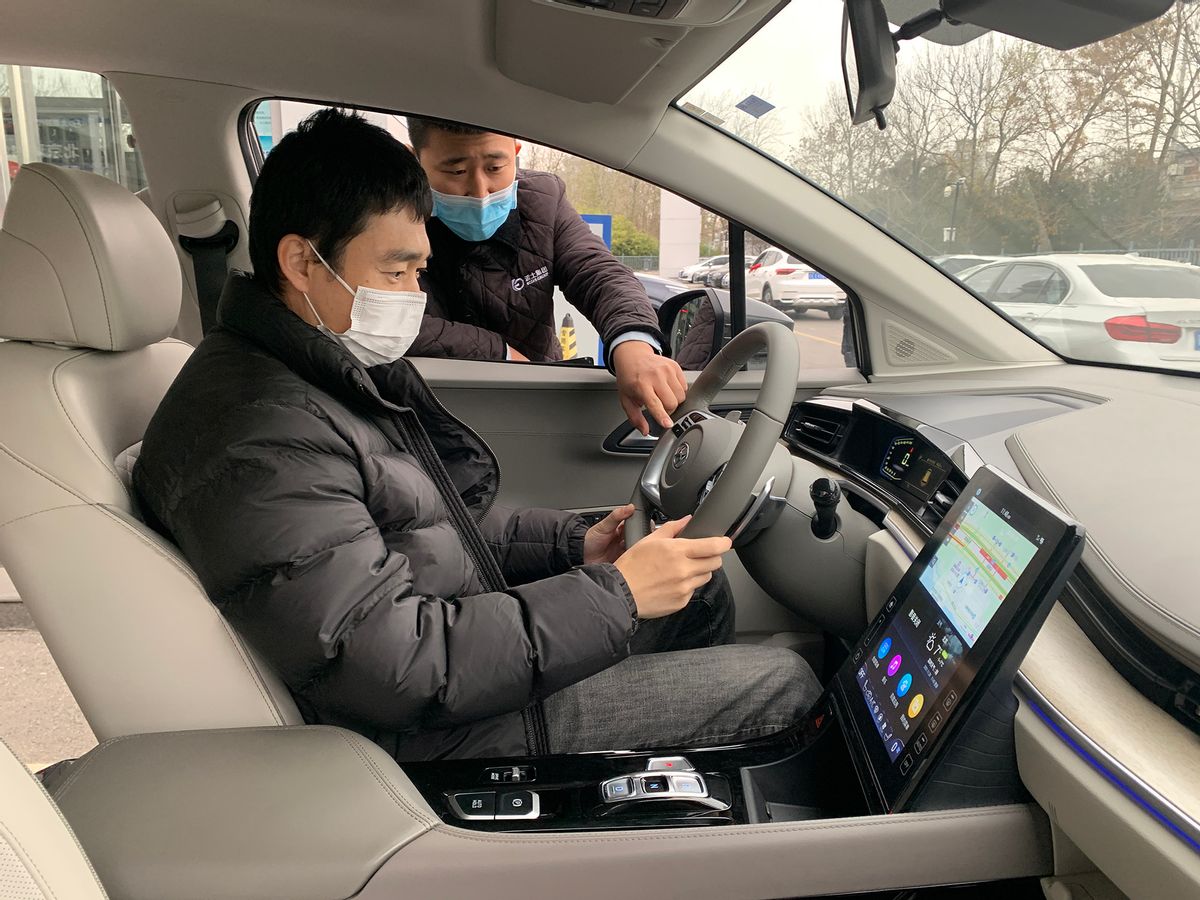 记者探店：深入了解热销MPV为何火爆