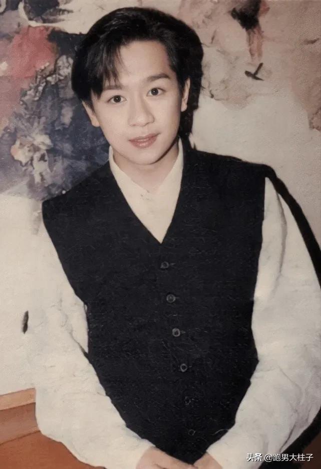 强行扮嫩，妈味十足，求求这几位明星别再演超龄少女了