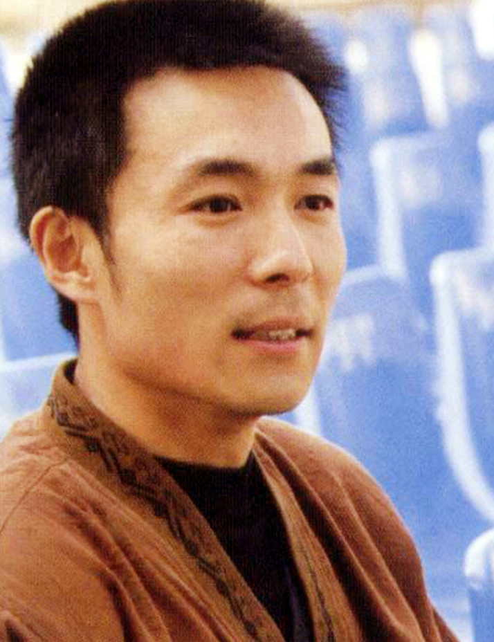 “老戏骨”谢园：至死无儿女送终，小娇妻邱悦后悔丁克了吗？