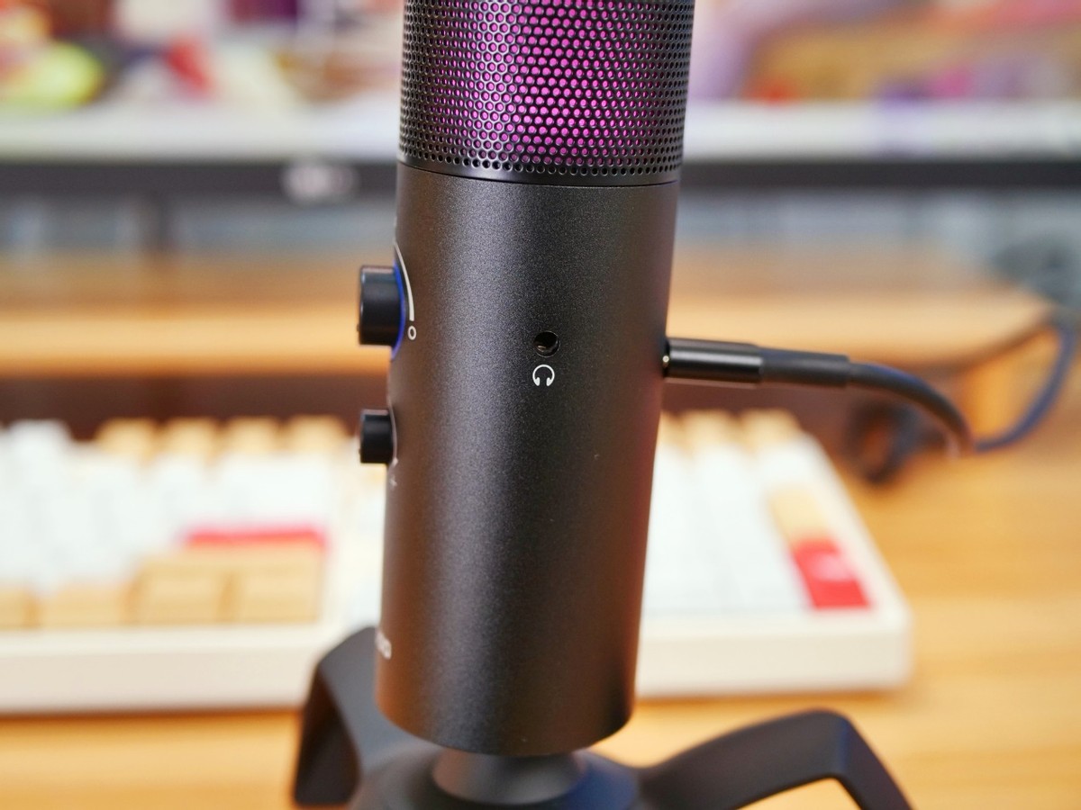 麥克風(fēng)也能光污染？雷柏上新奇葩外設(shè)，外形夸張還能直播