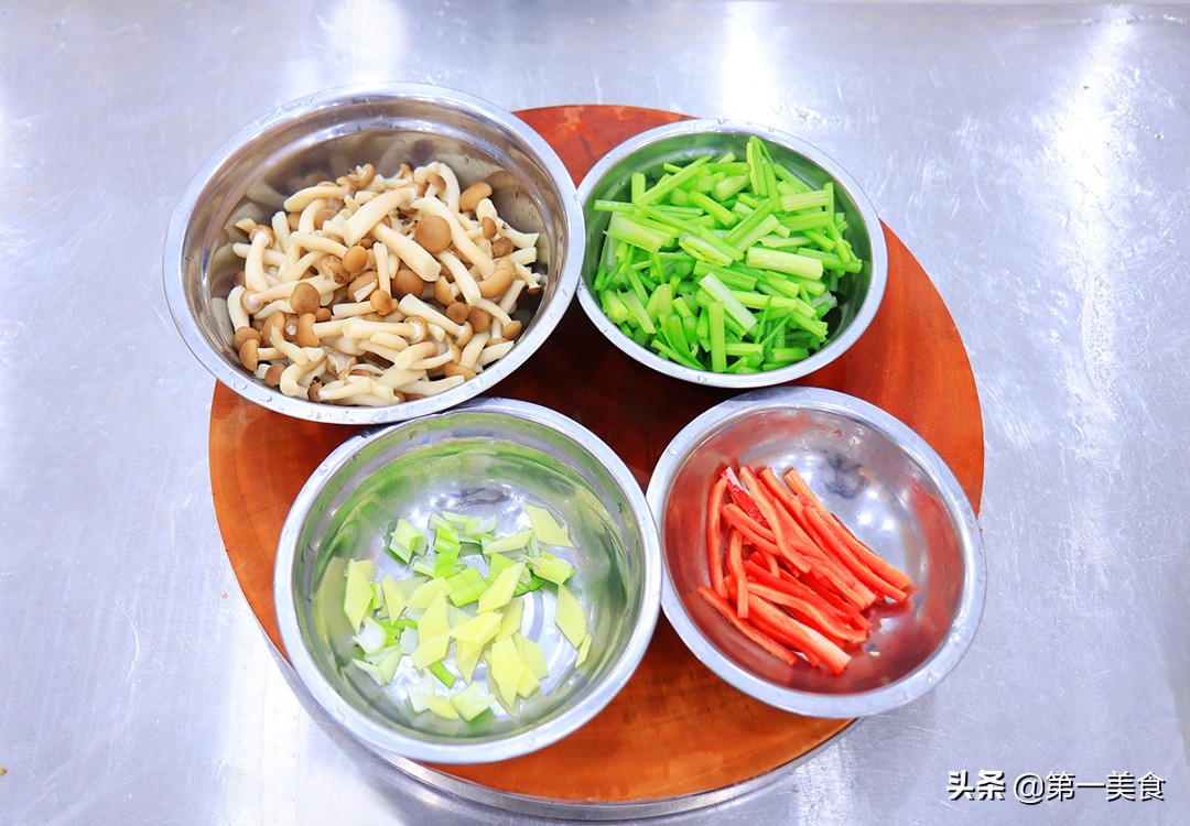 冬季干燥容易便秘，常给家人吃这6种食物，润肠通便，常吃又滋补