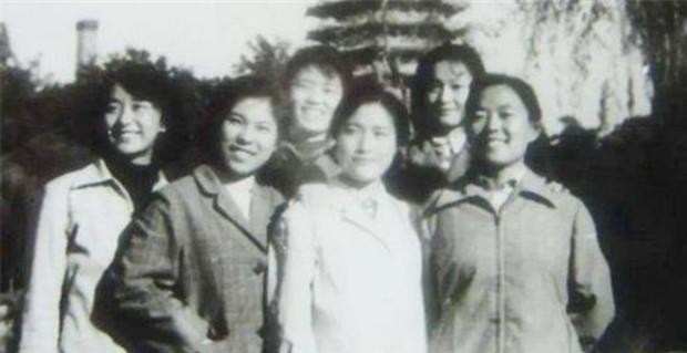 1977年第一届高考女状元，语文差一分满分，她的人生是怎么样的？