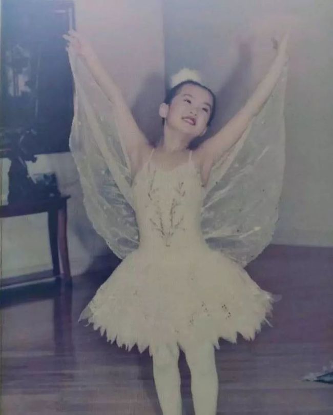 任正非二婚妻子姚凌：小他30歲，長相溫婉氣質動人，曾是得力秘書