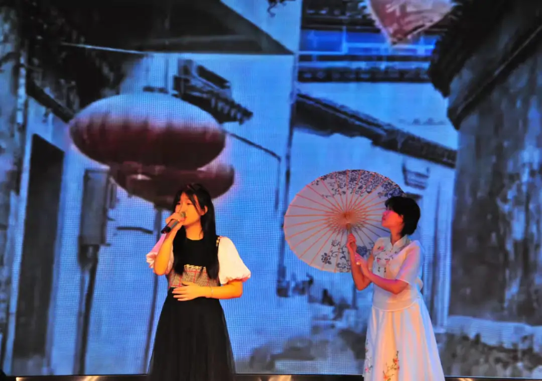 湘潭市三中举行第21届校园艺术节暨庆元旦迎新年文艺汇演活动