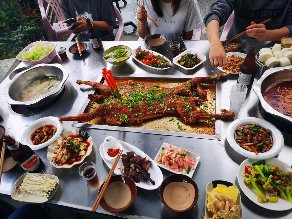 烤全羊价格大哥福建农村烤全羊