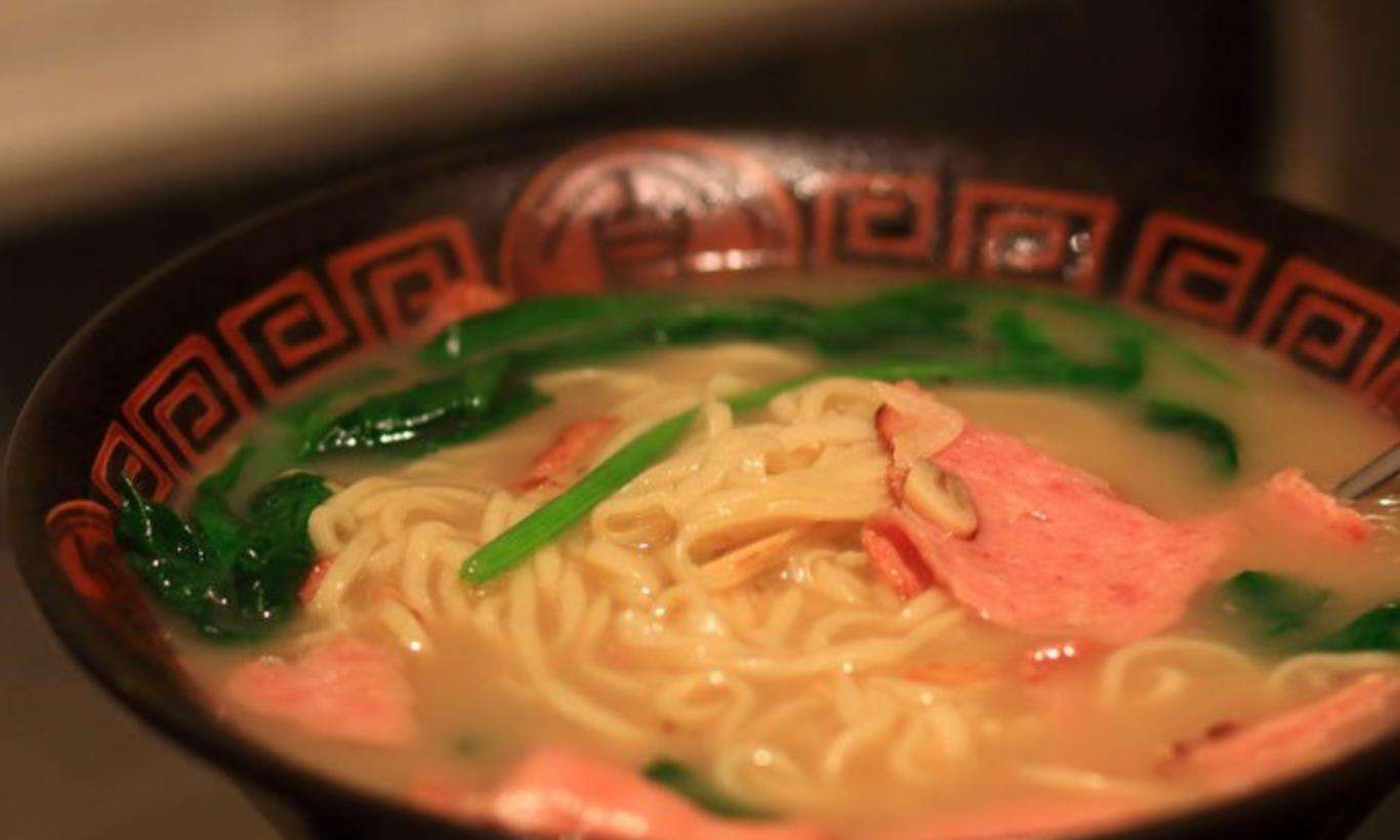 每天吃面条堪比“白糖”，糖尿病人群更不能吃？几种升糖食物少吃