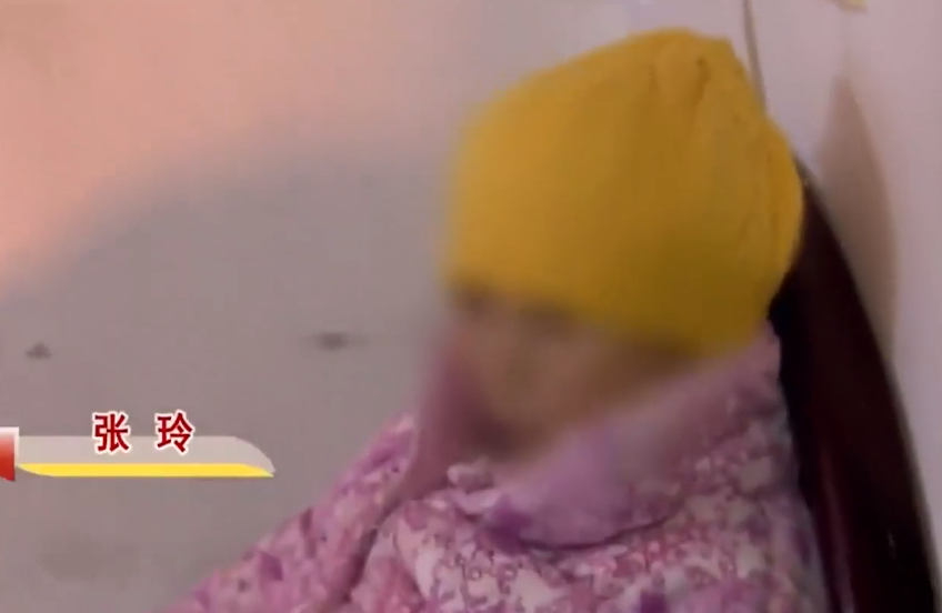 2021年女大学生失恋后发疯，殴打六旬母亲，执意嫁给50岁的流浪汉