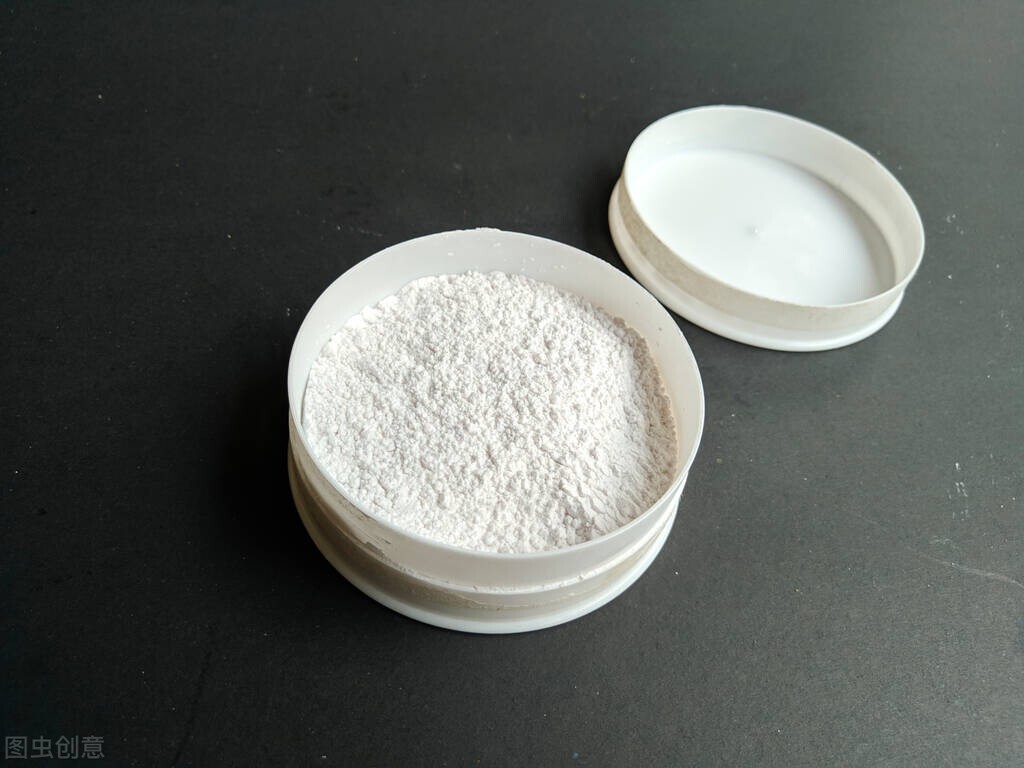 能起到干燥,保护皮肤的作用.