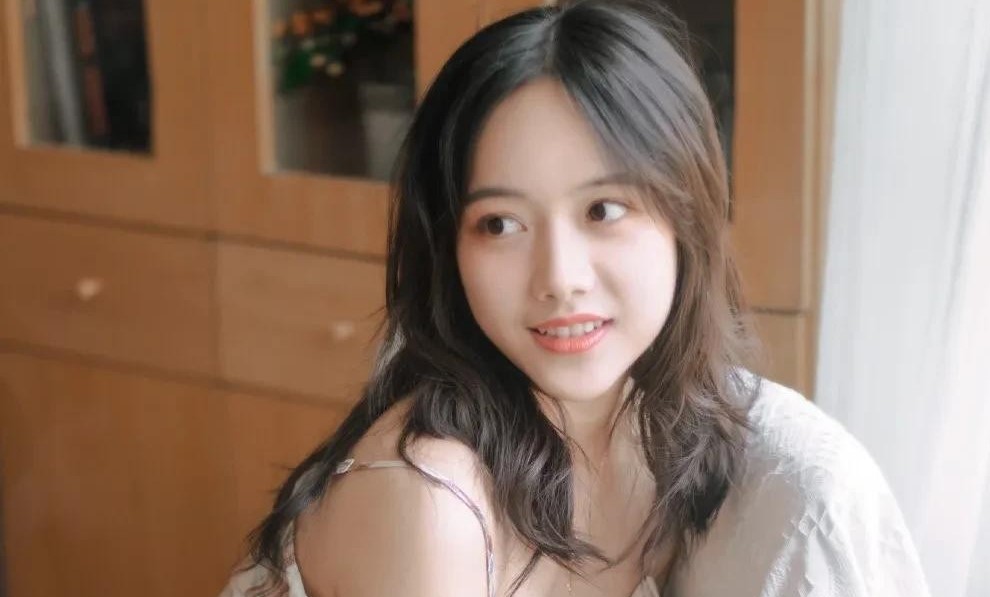 跟女生聊天，这三个幽默套路，撩到女生小鹿乱撞